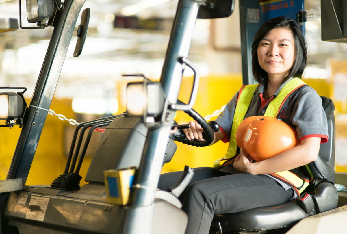 How to Successfully Acquire Your Forklift Driver License?