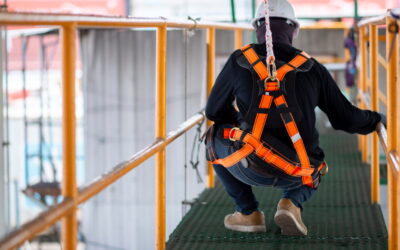 Selecting Safety Harness for Construction Workers