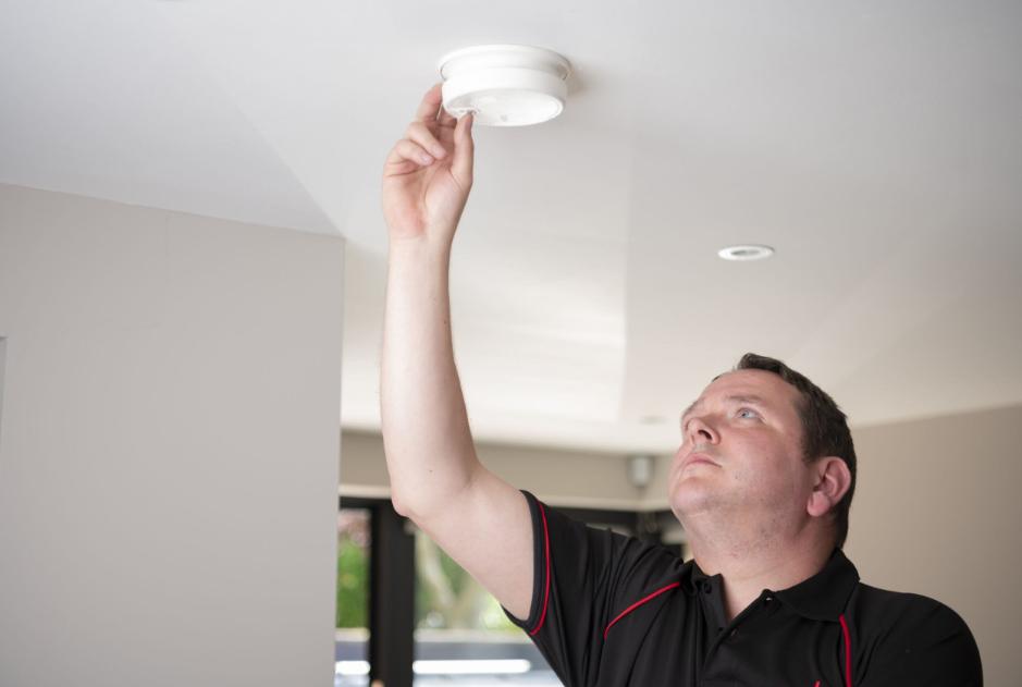 What Are the Smoke Detector Regulations to Comply?